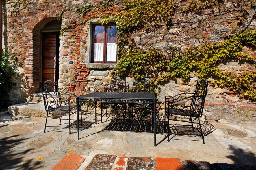 Hotel Relais Colline San Biagio Bacchereto Habitación foto